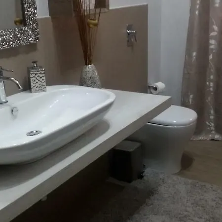 Comodo E Luminoso Marsala